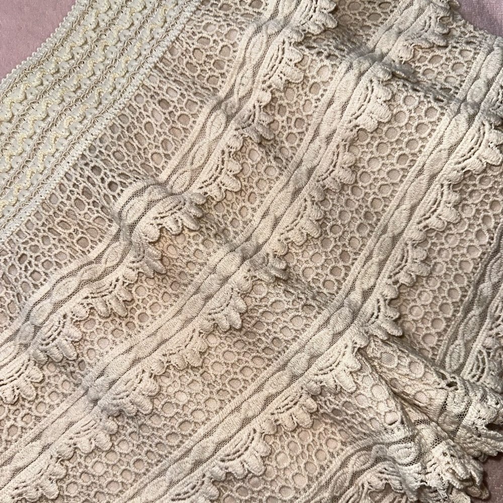 Love Culture Cream Crochet Tiered Lace Ruffle Shorts, Size M (fits S/M) - Picture 7 of 7